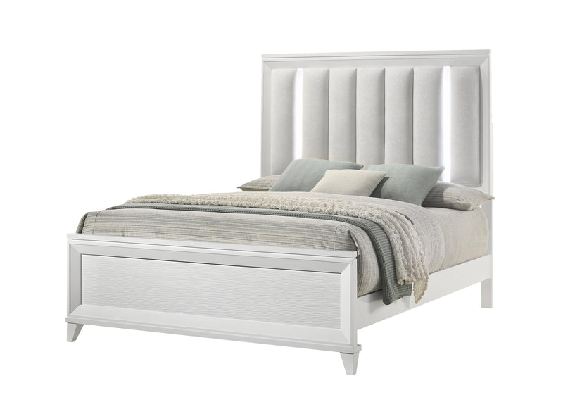 Crown Mark Furniture Cressida Queen Upholstered Panel Bed in White B7300-Q image