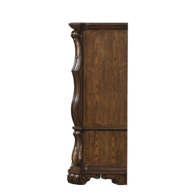 Leovanni Chest